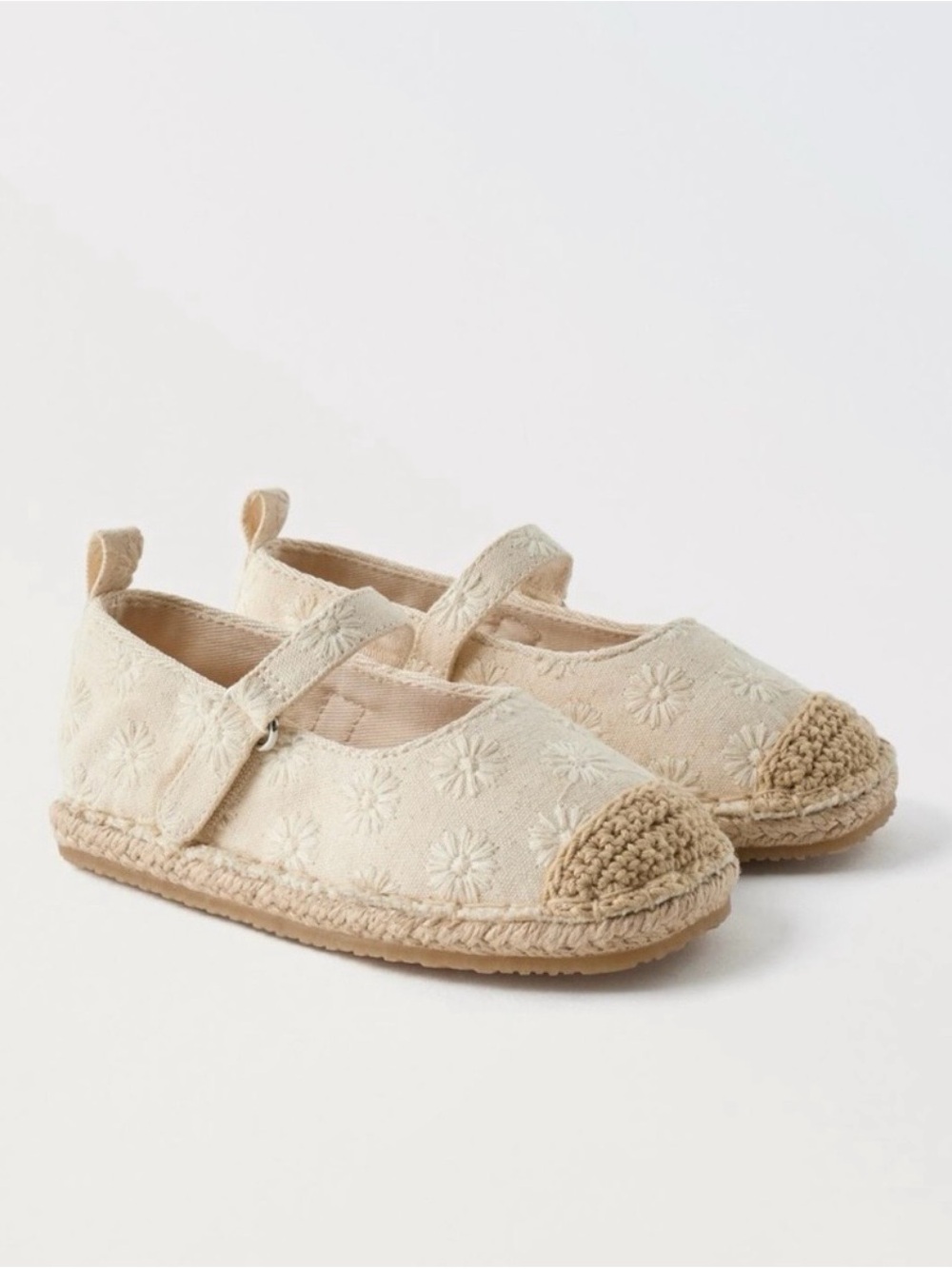 NWT Zara Daisy Embroidered Espadrilles